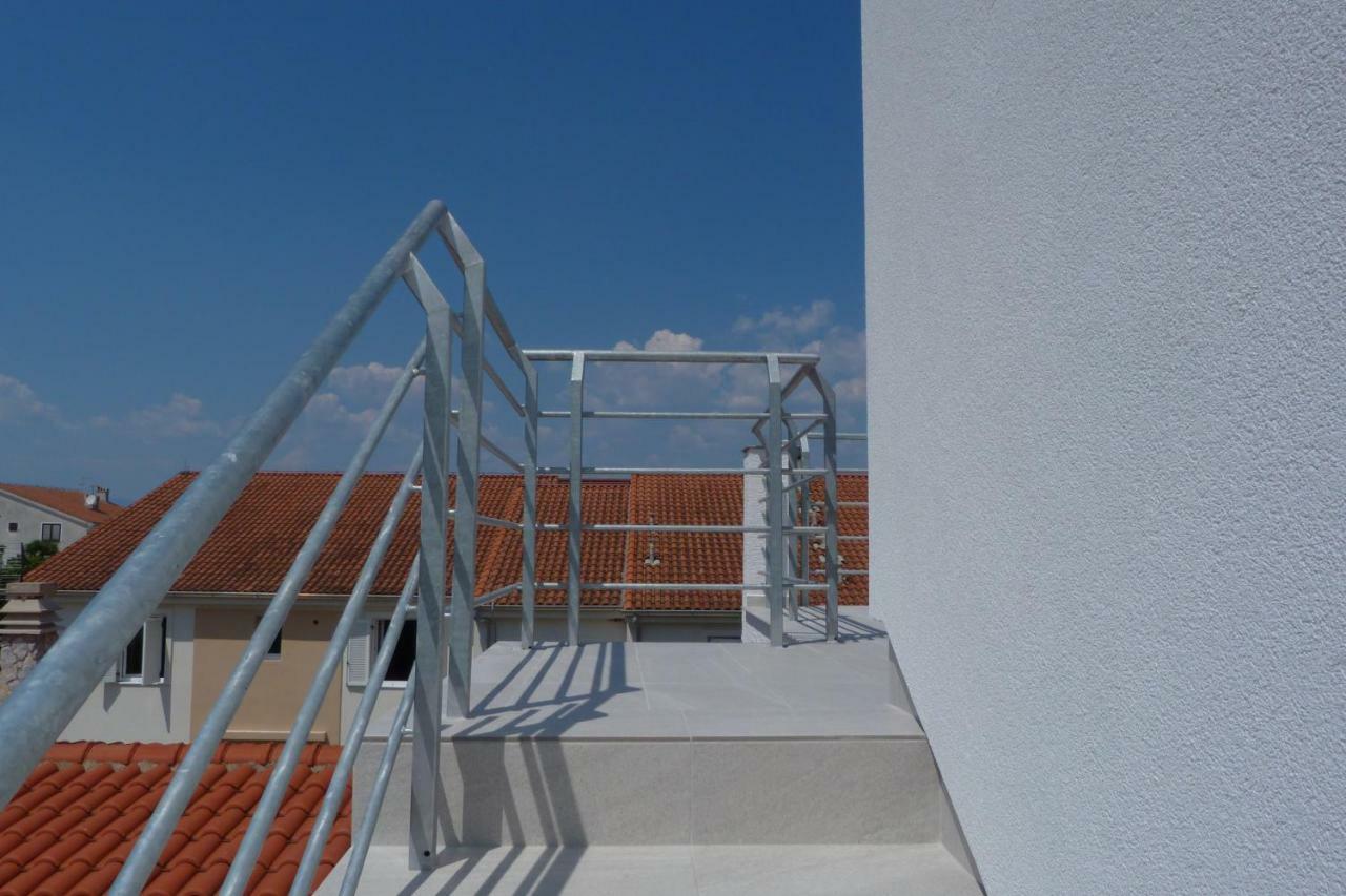 Apartments Monja & Dadi, Malinska, Вантачичи Екстериор снимка