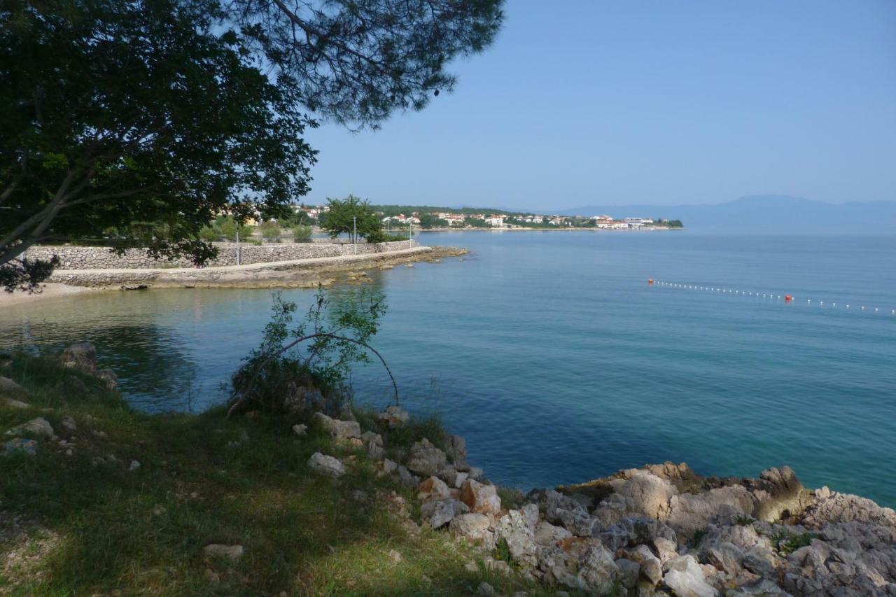 Apartments Monja & Dadi, Malinska, Вантачичи Екстериор снимка