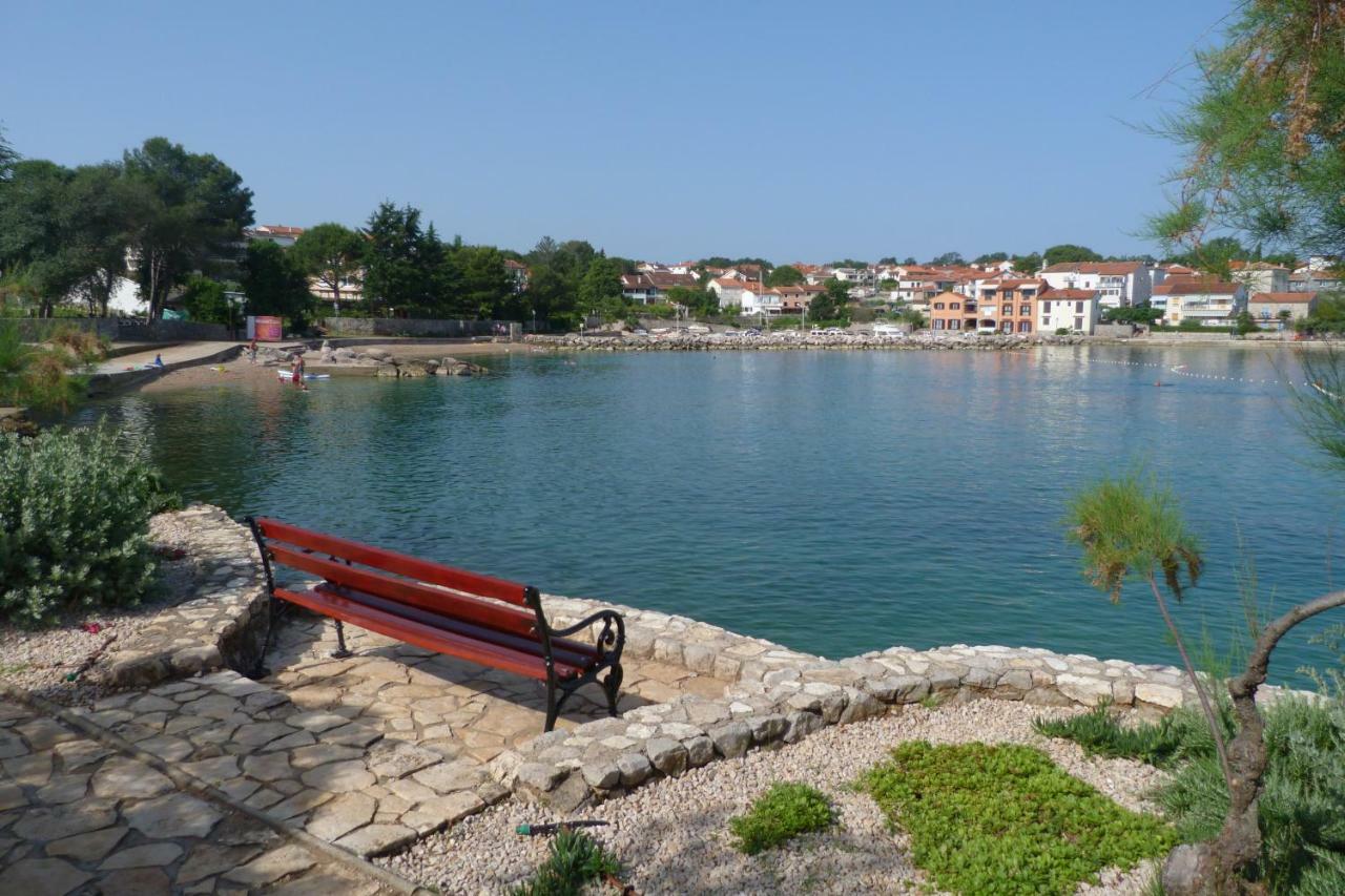 Apartments Monja & Dadi, Malinska, Вантачичи Екстериор снимка